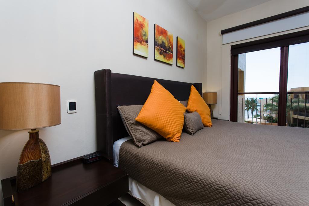 Appartamento Oceanfront El Faro Surf 302 Playa del Carmen Esterno foto
